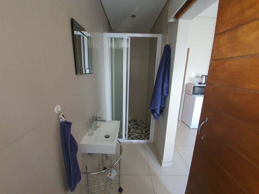 To Let 3 Bedroom Property for Rent in Midstream Estate Gauteng