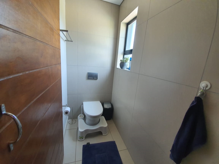 To Let 3 Bedroom Property for Rent in Midstream Estate Gauteng