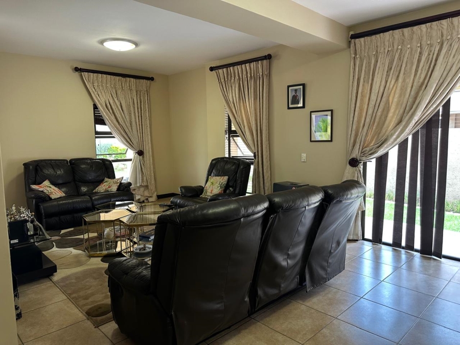 To Let 4 Bedroom Property for Rent in Kyalami Gauteng