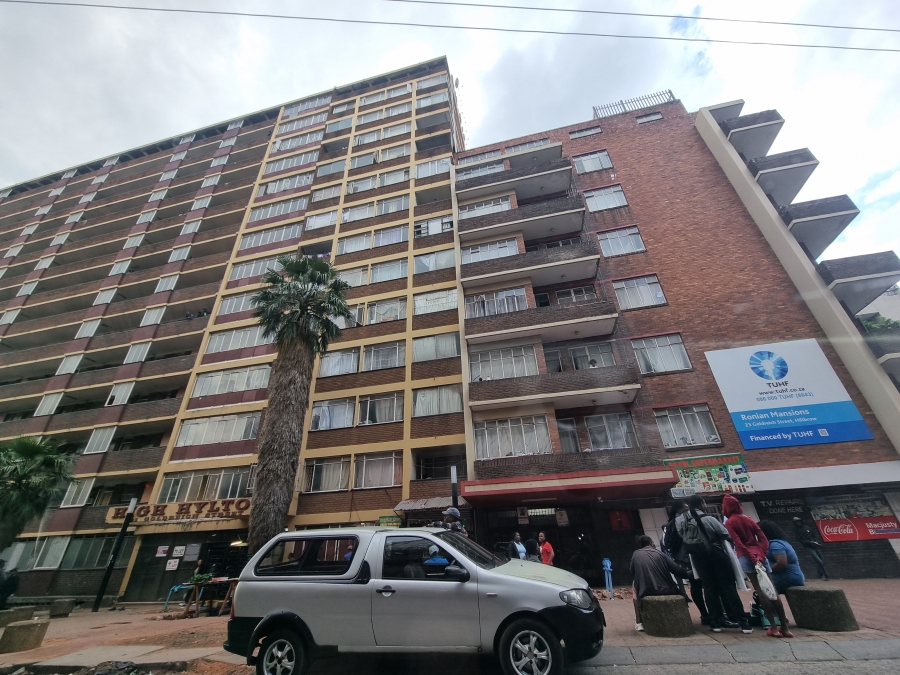 1 Bedroom Property for Sale in Hillbrow Gauteng