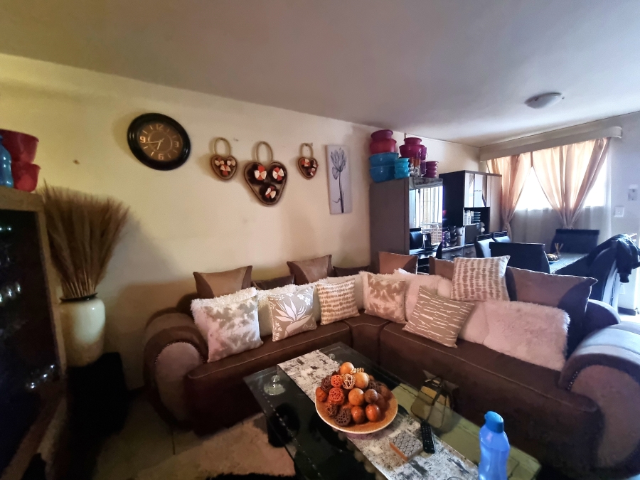 1 Bedroom Property for Sale in Hillbrow Gauteng