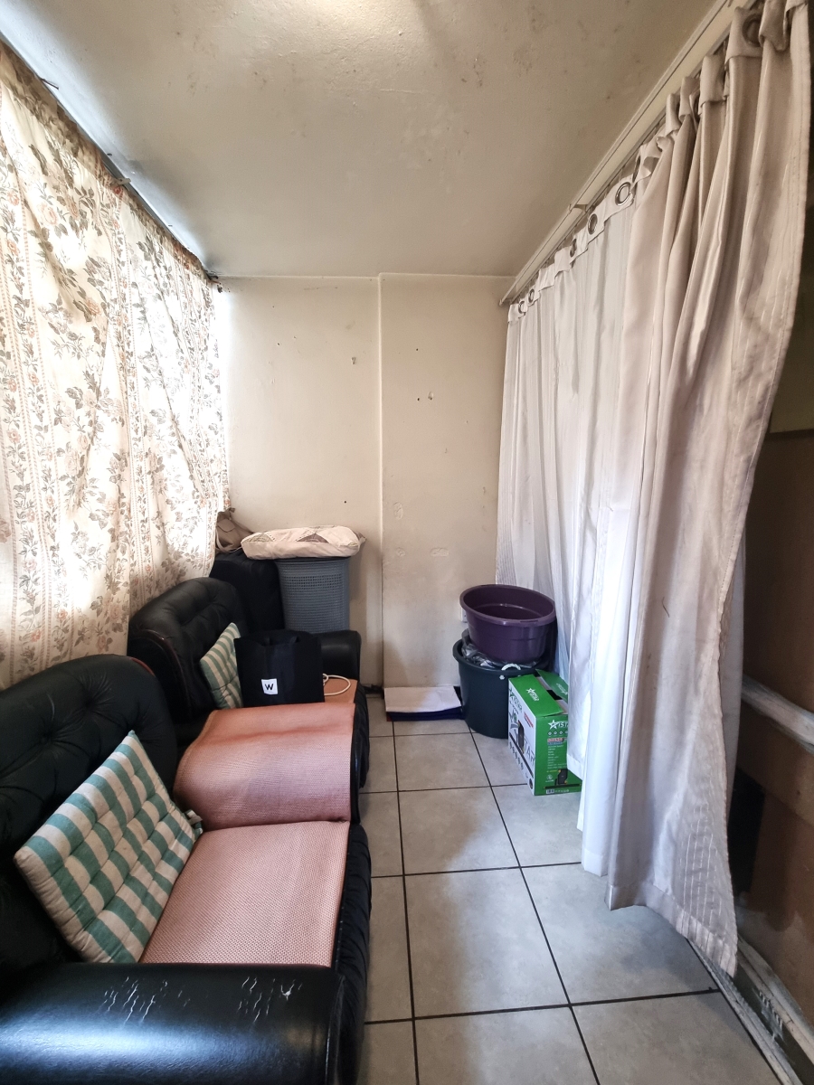 1 Bedroom Property for Sale in Hillbrow Gauteng