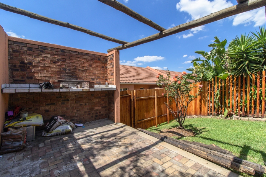 2 Bedroom Property for Sale in Alan Manor Gauteng