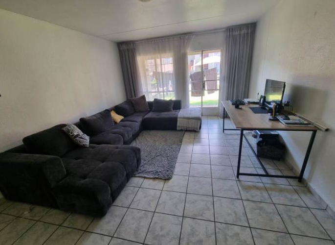 To Let 2 Bedroom Property for Rent in Oakdene Gauteng