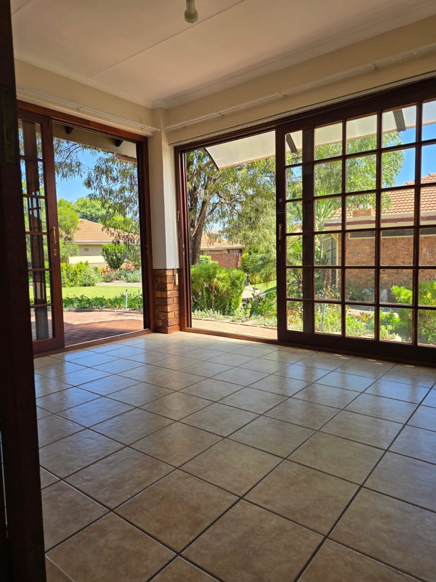 2 Bedroom Property for Sale in Montana Gauteng