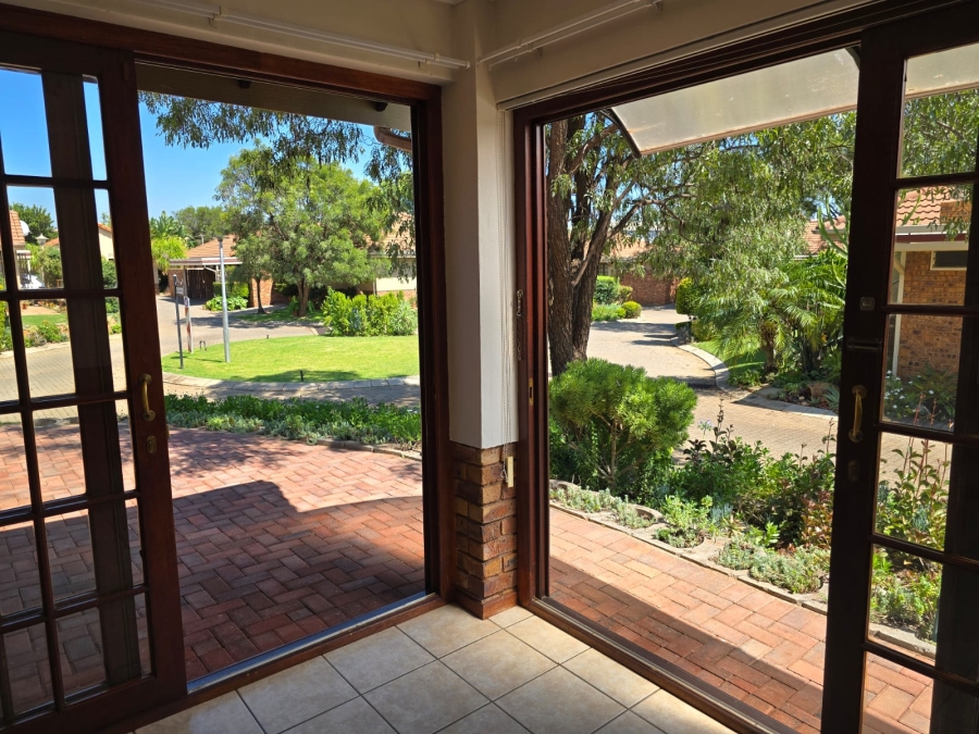 2 Bedroom Property for Sale in Montana Gauteng