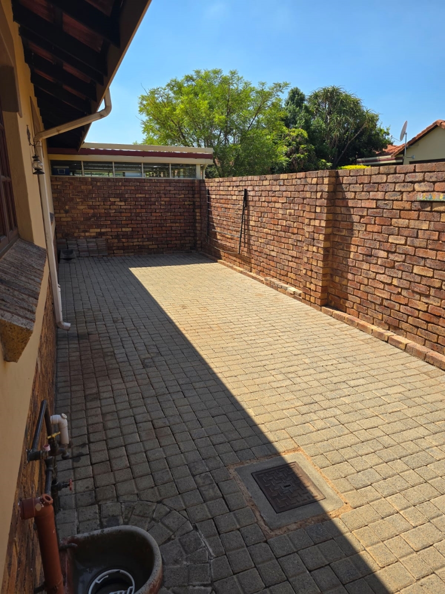 2 Bedroom Property for Sale in Montana Gauteng