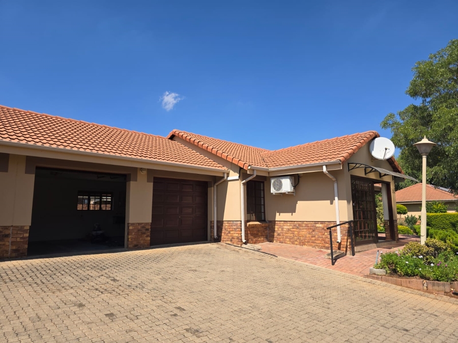 2 Bedroom Property for Sale in Montana Gauteng