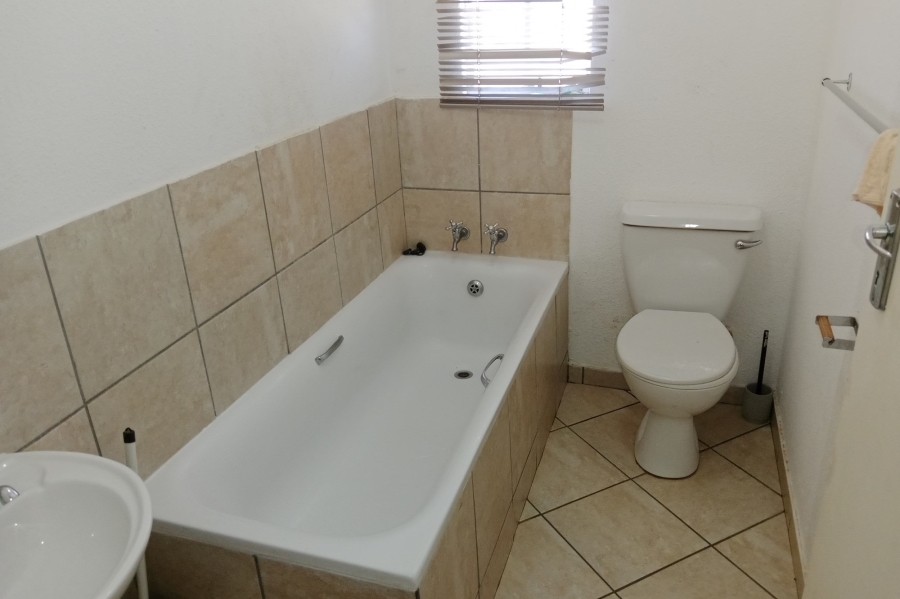 To Let 3 Bedroom Property for Rent in Nellmapius Gauteng