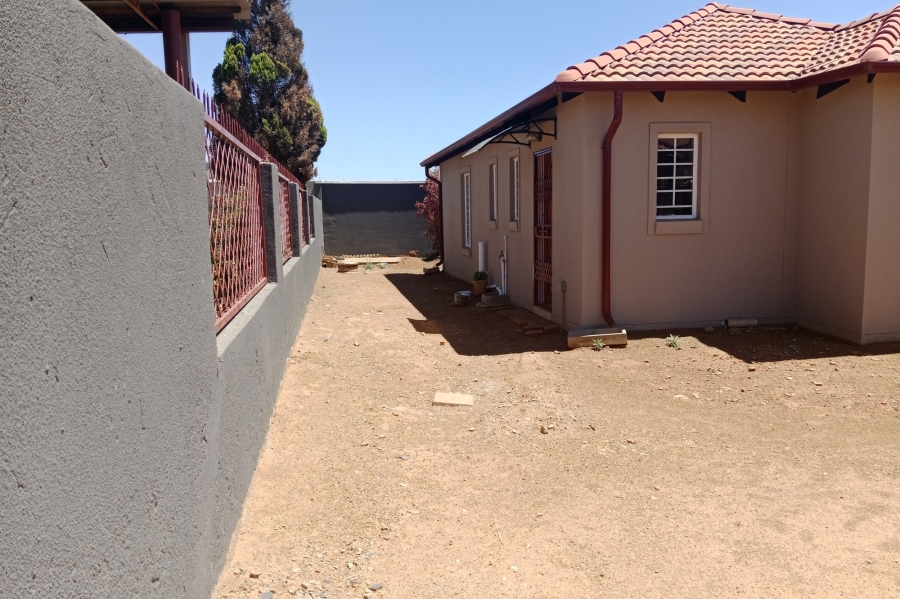 To Let 3 Bedroom Property for Rent in Nellmapius Gauteng