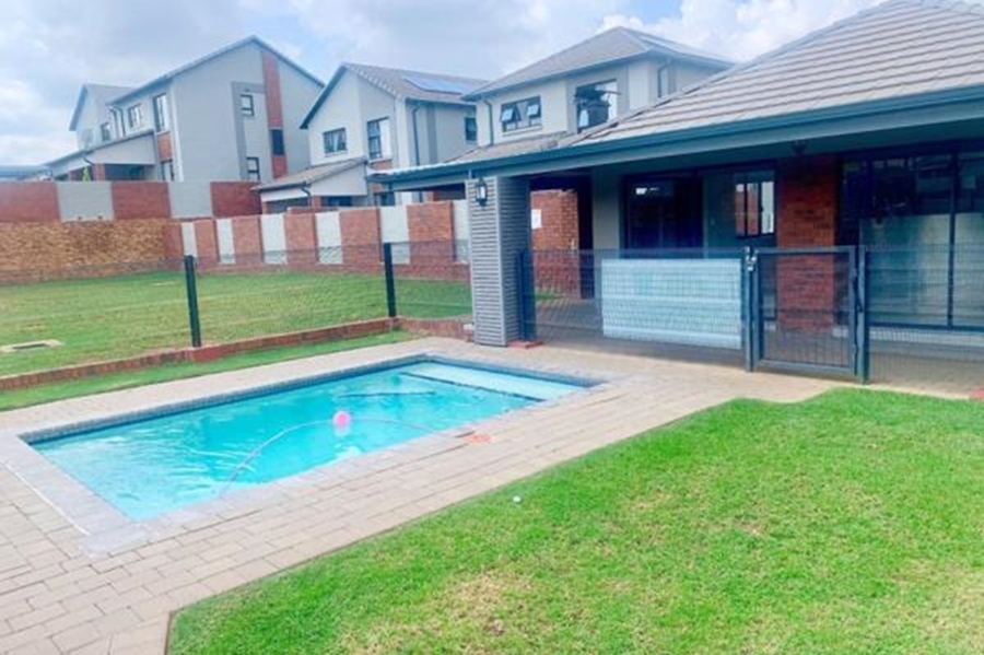 3 Bedroom Property for Sale in Amberfield Gauteng