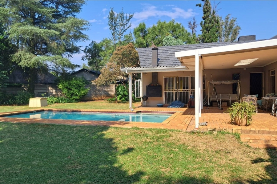 4 Bedroom Property for Sale in Wierda Park Gauteng