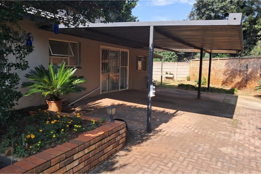 4 Bedroom Property for Sale in Wierda Park Gauteng