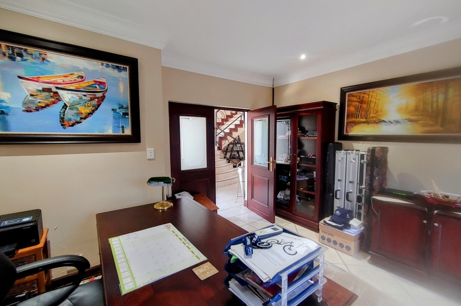 4 Bedroom Property for Sale in Glen Erasmia Gauteng