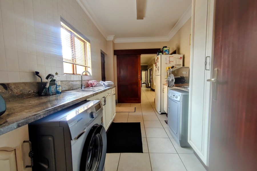 4 Bedroom Property for Sale in Glen Erasmia Gauteng