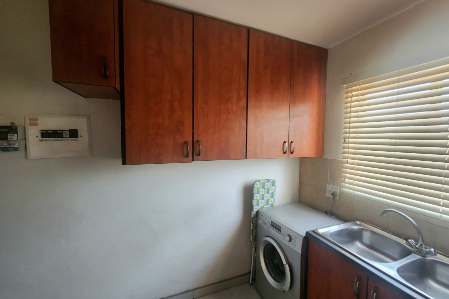 To Let 2 Bedroom Property for Rent in Clubview Gauteng