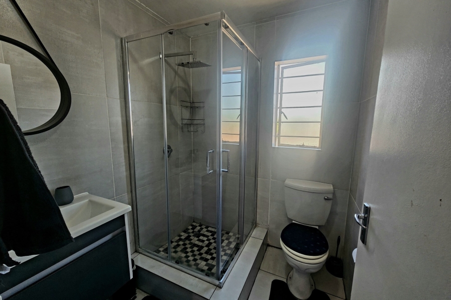 To Let 2 Bedroom Property for Rent in Clubview Gauteng