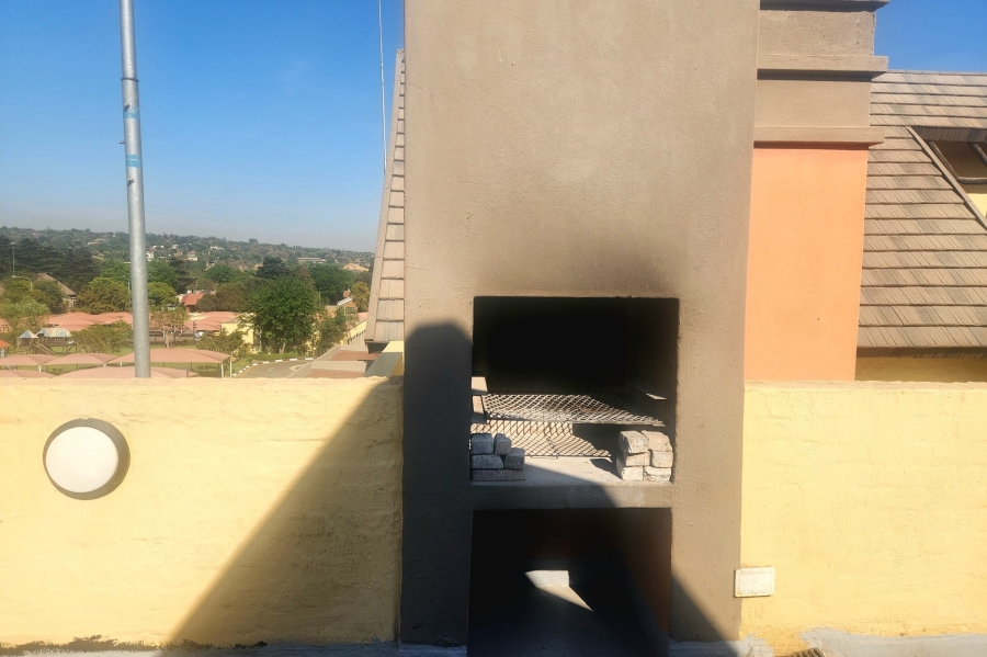 To Let 2 Bedroom Property for Rent in Clubview Gauteng