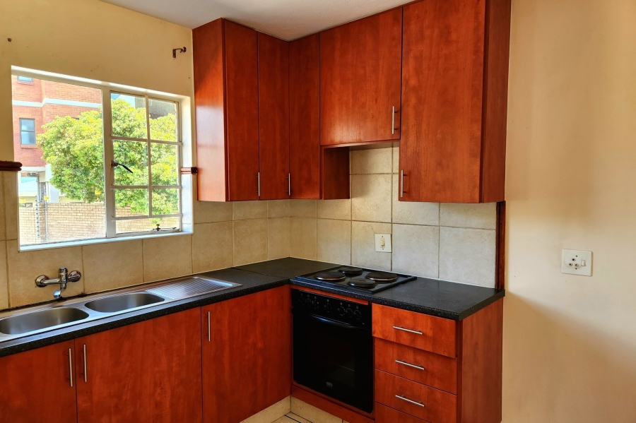 To Let 2 Bedroom Property for Rent in Die Hoewes Gauteng