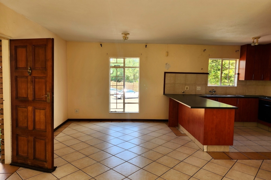 To Let 2 Bedroom Property for Rent in Die Hoewes Gauteng