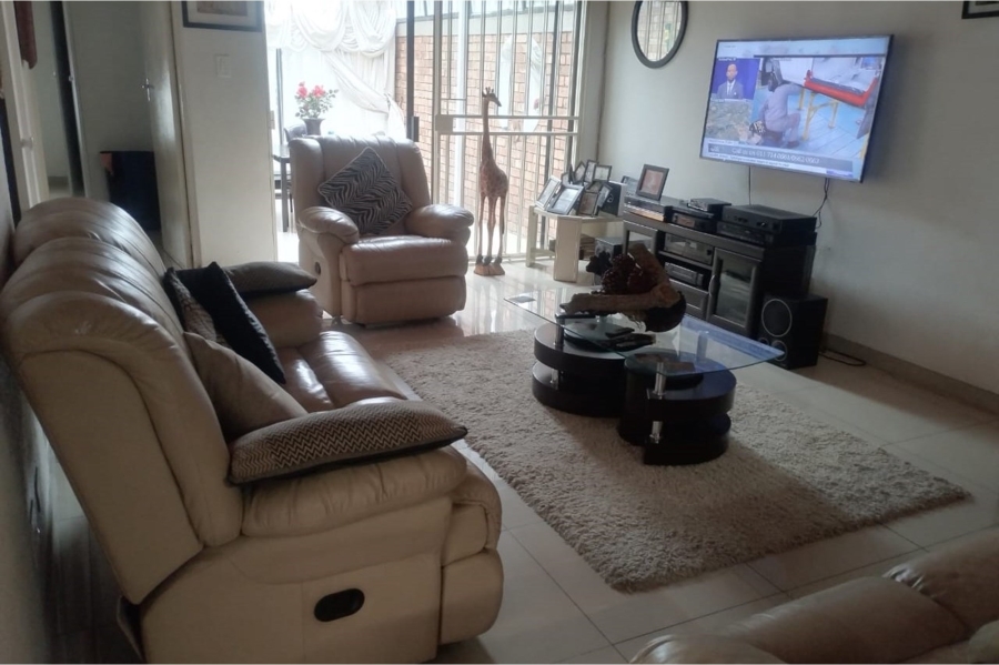 4 Bedroom Property for Sale in Allens Nek Gauteng