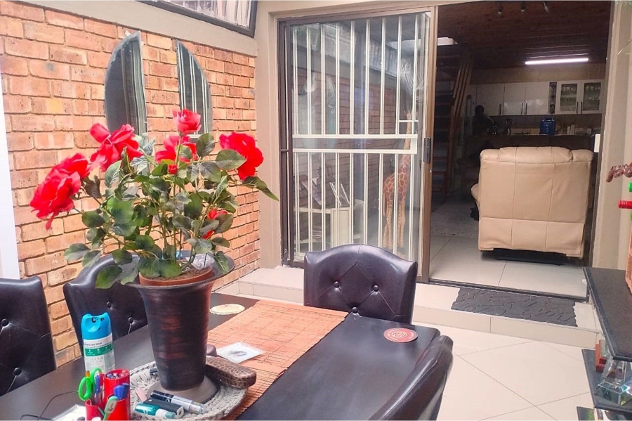 4 Bedroom Property for Sale in Allens Nek Gauteng