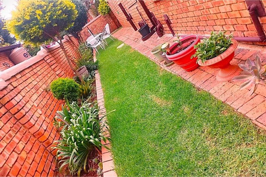 4 Bedroom Property for Sale in Allens Nek Gauteng