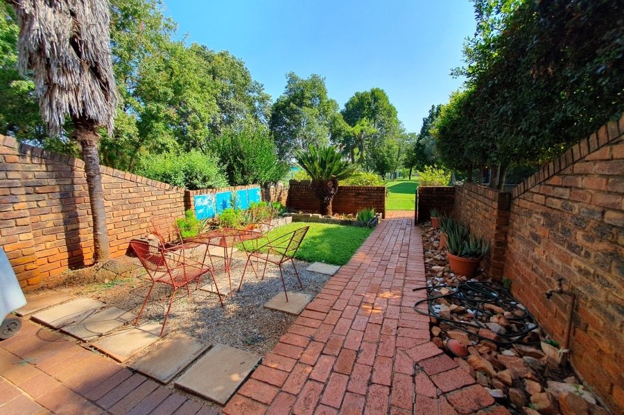 2 Bedroom Property for Sale in Hennopspark Gauteng