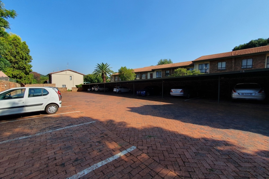 2 Bedroom Property for Sale in Hennopspark Gauteng