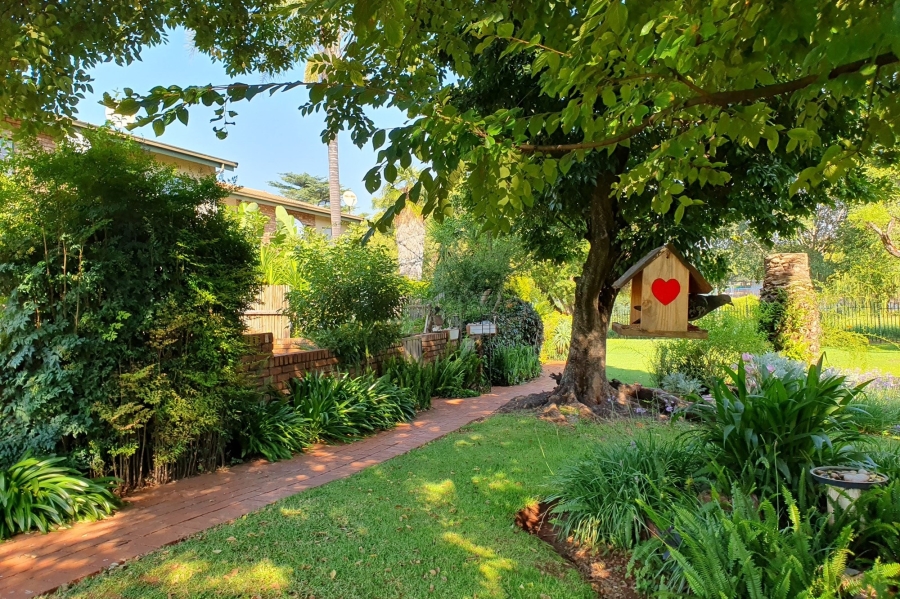 2 Bedroom Property for Sale in Hennopspark Gauteng