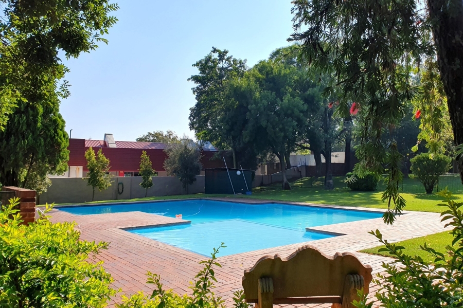 2 Bedroom Property for Sale in Hennopspark Gauteng