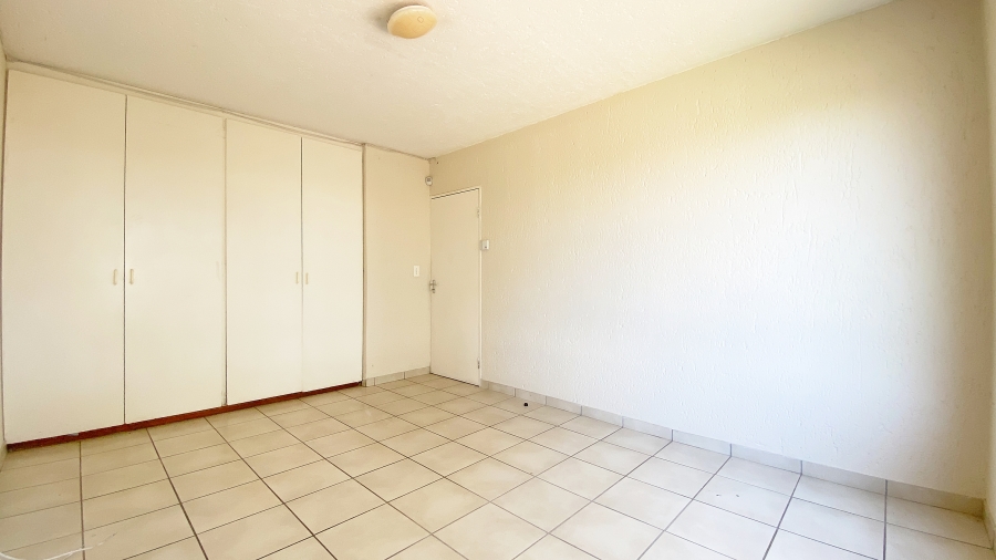 2 Bedroom Property for Sale in Townsview Gauteng