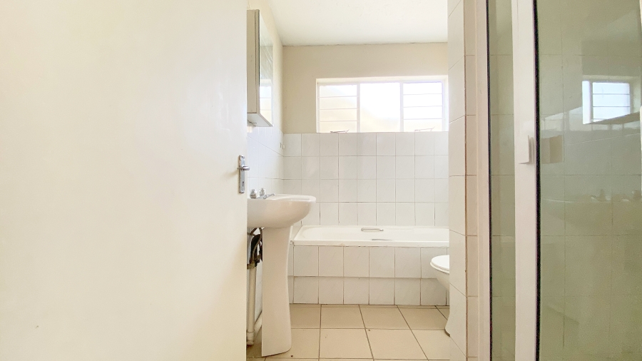 2 Bedroom Property for Sale in Townsview Gauteng