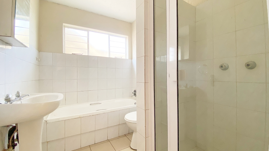 2 Bedroom Property for Sale in Townsview Gauteng