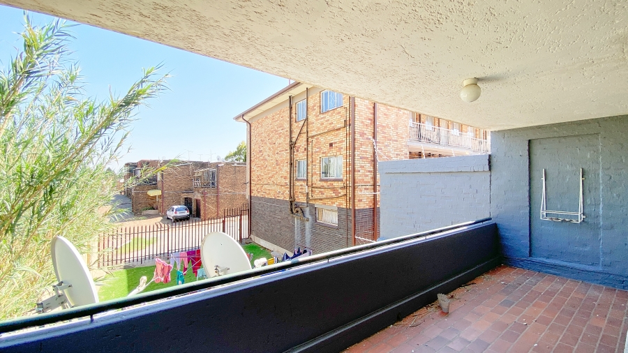 2 Bedroom Property for Sale in Townsview Gauteng
