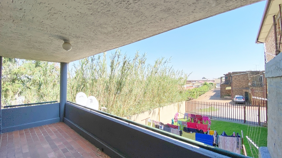 2 Bedroom Property for Sale in Townsview Gauteng