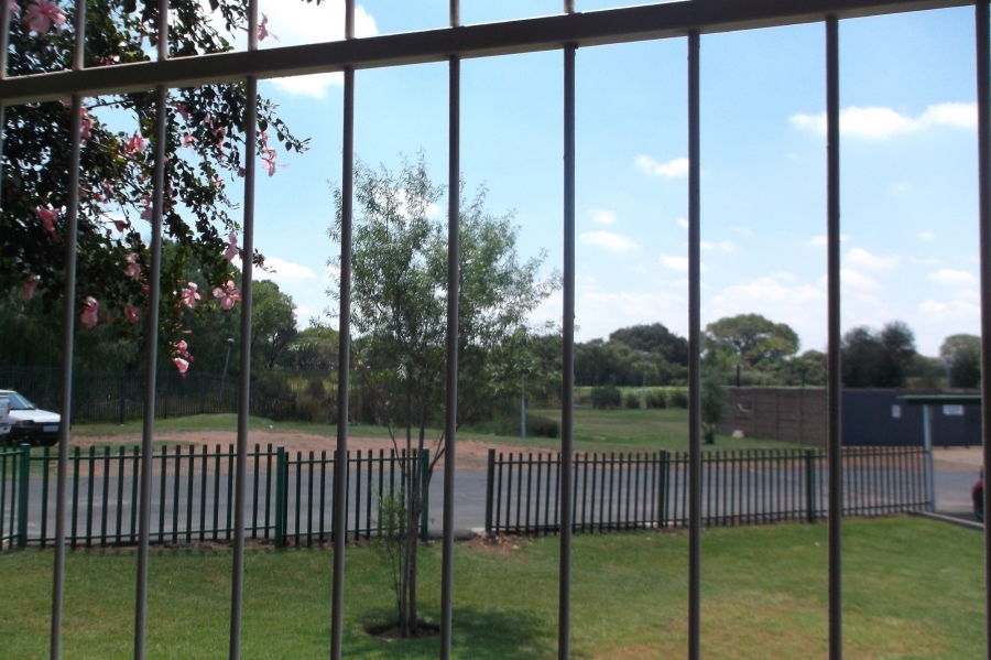 2 Bedroom Property for Sale in Impala Park Gauteng