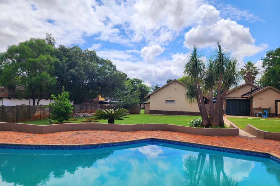 4 Bedroom Property for Sale in Eldoraigne Gauteng