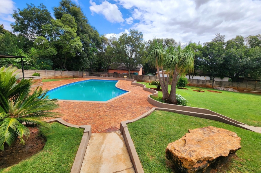 4 Bedroom Property for Sale in Eldoraigne Gauteng