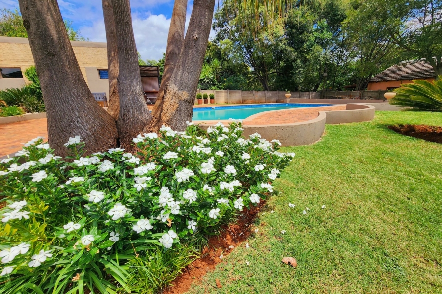 4 Bedroom Property for Sale in Eldoraigne Gauteng