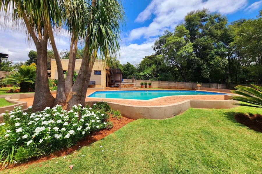 4 Bedroom Property for Sale in Eldoraigne Gauteng