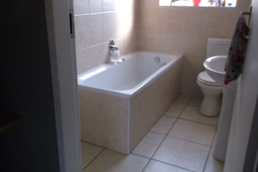 To Let 2 Bedroom Property for Rent in Rynfield Gauteng