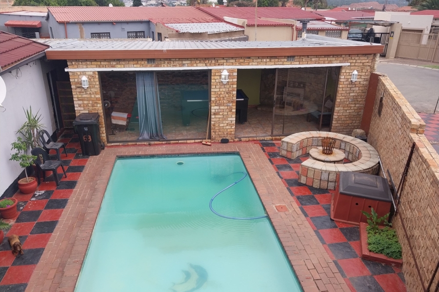 4 Bedroom Property for Sale in Riverlea Gauteng