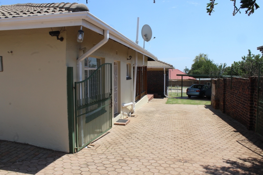 3 Bedroom Property for Sale in Horison Park Gauteng