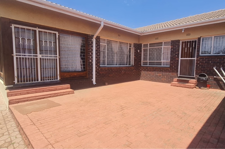 3 Bedroom Property for Sale in Horison Park Gauteng