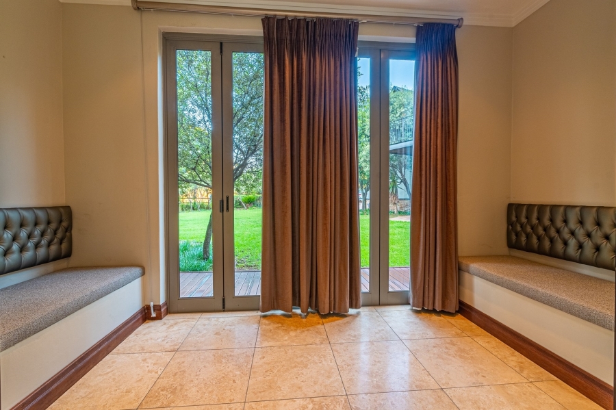 5 Bedroom Property for Sale in Waterfall Equestrian Estate Gauteng