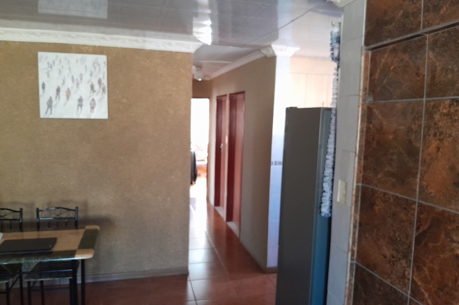 3 Bedroom Property for Sale in Clayville Gauteng