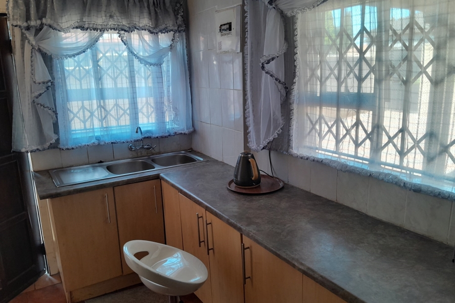 3 Bedroom Property for Sale in Clayville Gauteng