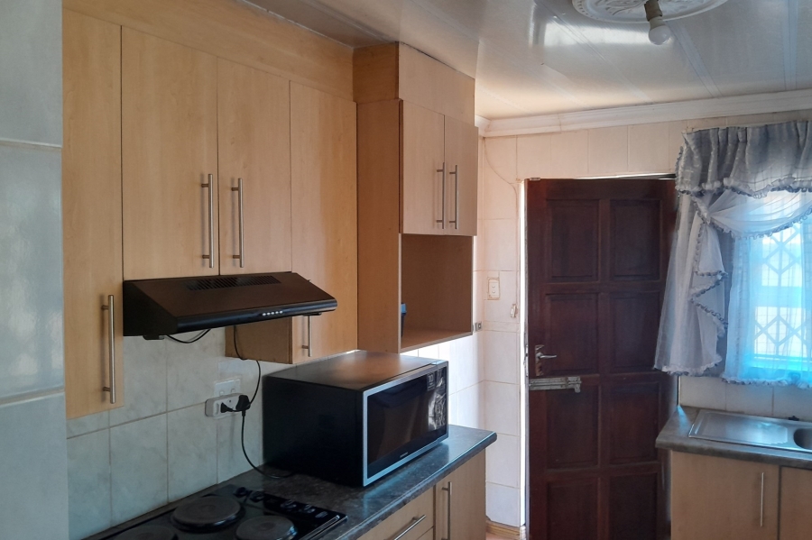 3 Bedroom Property for Sale in Clayville Gauteng