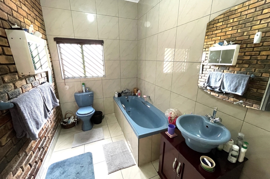 4 Bedroom Property for Sale in Henley on Klip Gauteng